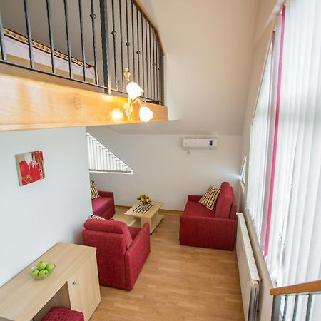 Apartments And Rooms Millennium Ogulin Bagian luar foto